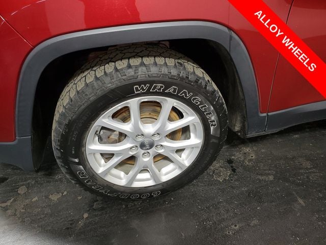 2016 Jeep Cherokee Sport