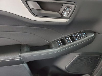 2022 Ford Escape Hybrid SE