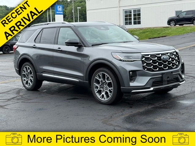 2025 Ford Explorer Platinum 4WD (PL535)'s photo
