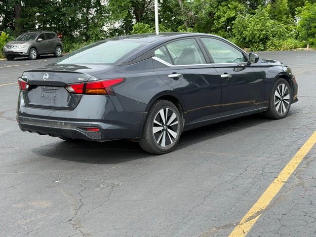 2022 Nissan Altima 2.5 SV