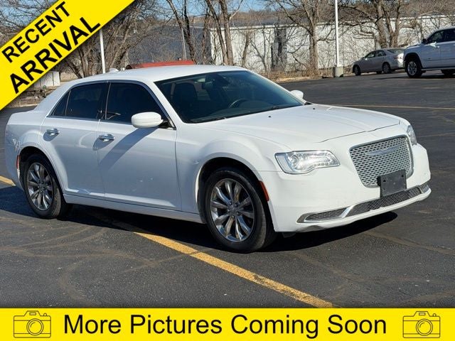 2016 Chrysler 300 Limited