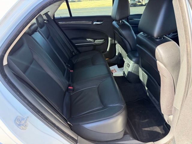 2016 Chrysler 300 Limited