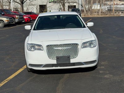 2016 Chrysler 300 Limited