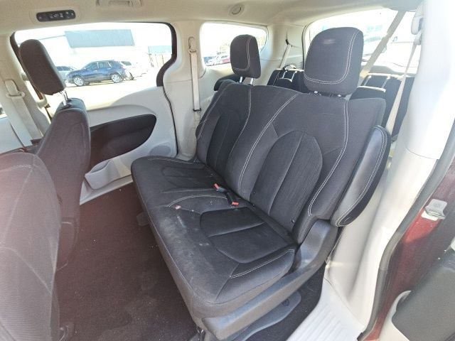 2020 Chrysler Voyager L