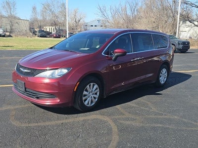 2020 Chrysler Voyager L
