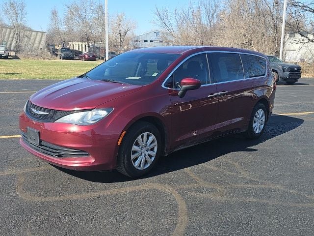 2020 Chrysler Voyager L
