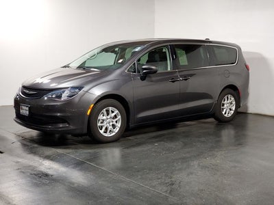 2023 Chrysler Voyager LX