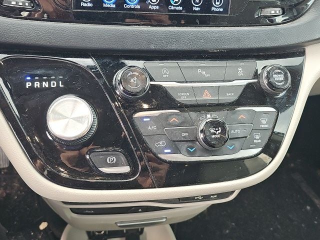 2017 Chrysler Pacifica Touring L Plus