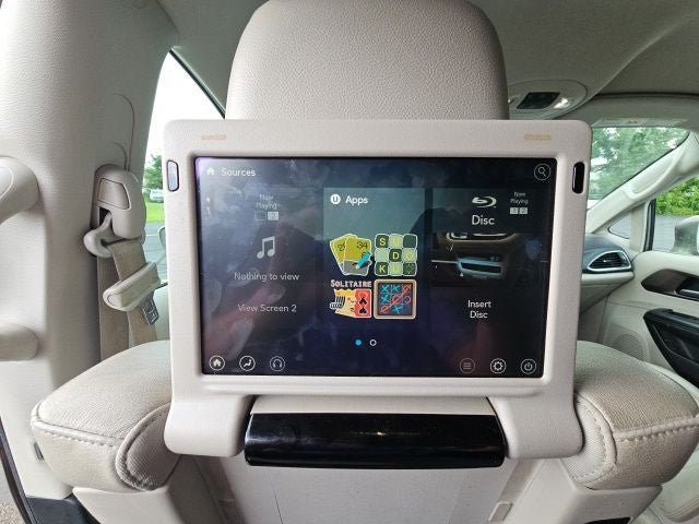 2017 Chrysler Pacifica Touring L Plus