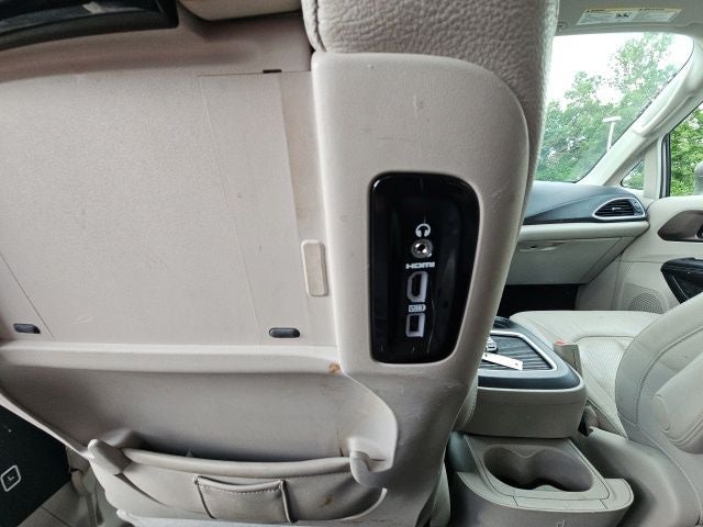 2017 Chrysler Pacifica Touring L Plus