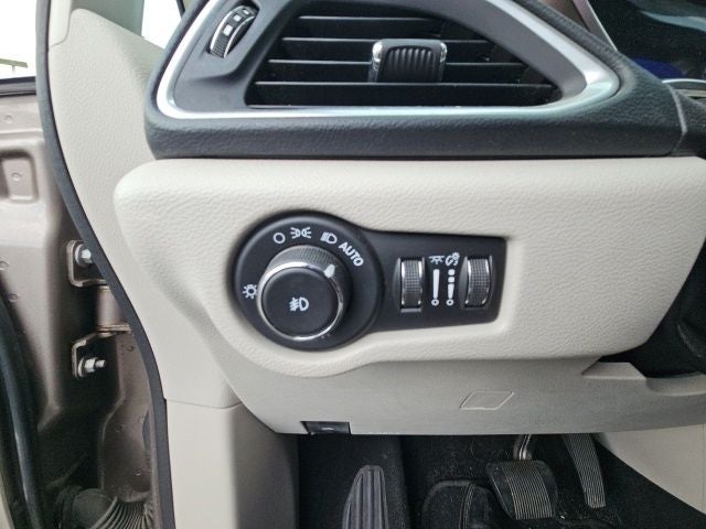 2017 Chrysler Pacifica Touring L Plus
