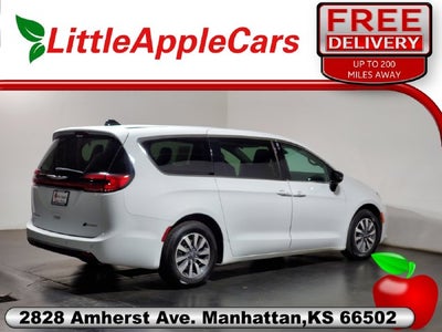 2024 Chrysler Pacifica Hybrid Select