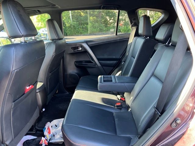 2017 Toyota RAV4 SE