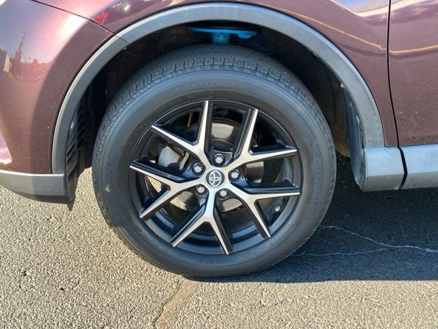 2017 Toyota RAV4 SE