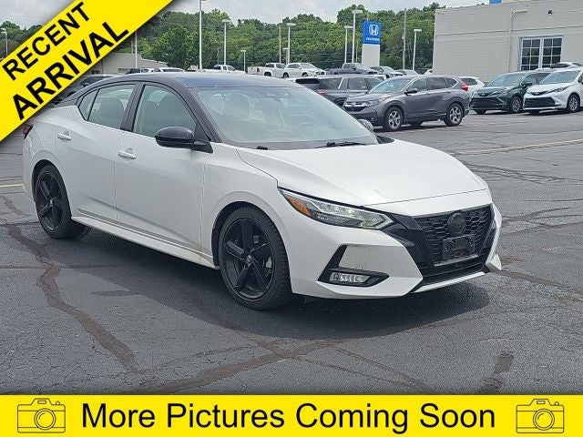 2022 Nissan Sentra SR CVT's photo