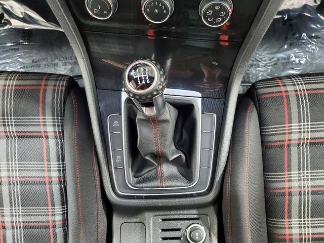 2017 Volkswagen Golf GTI S