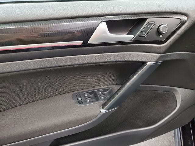 2017 Volkswagen Golf GTI S