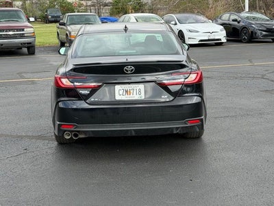 2025 Toyota Camry SE