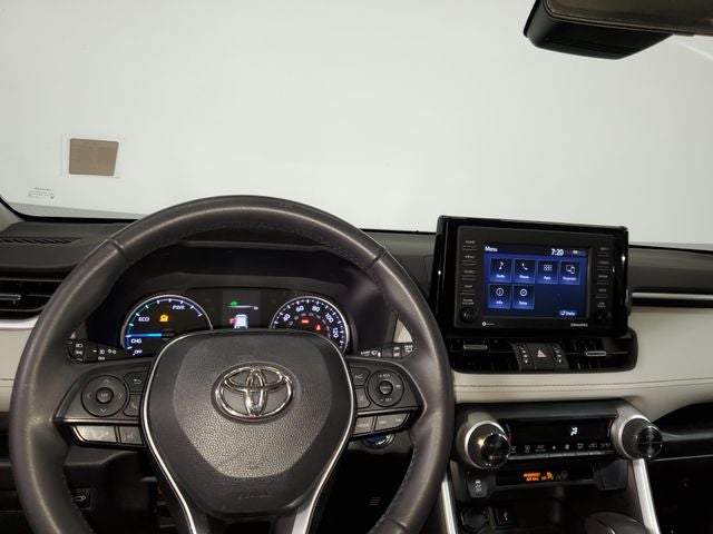2022 Toyota RAV4 Hybrid XLE Premium