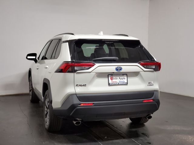 2022 Toyota RAV4 Hybrid XLE Premium