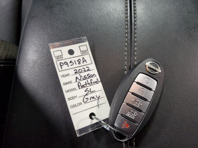2022 Nissan Pathfinder SL