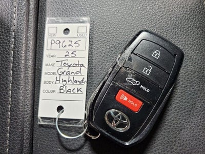 2025 Toyota Grand Highlander XLE