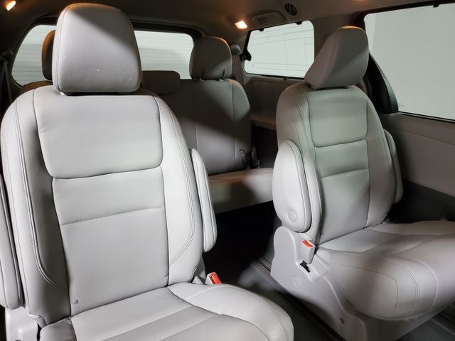 2019 Toyota Sienna XLE 7 Passenger