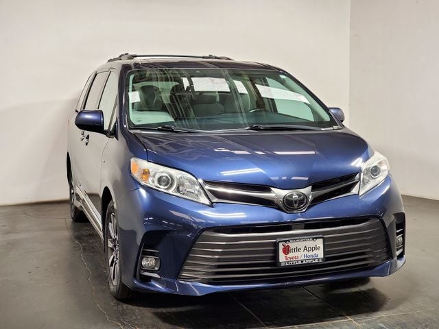 2019 Toyota Sienna XLE 7 Passenger
