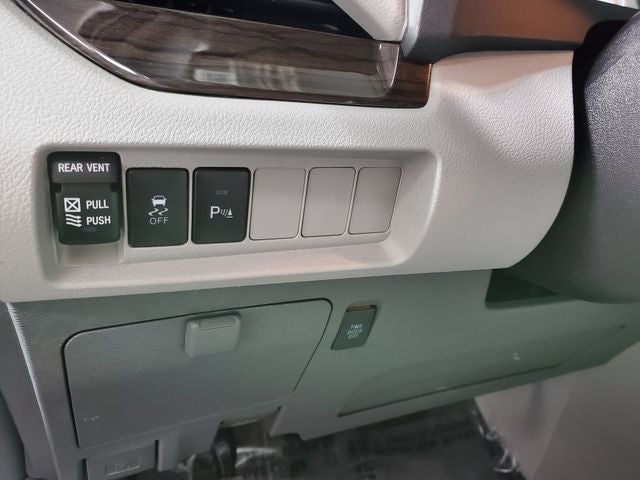 2019 Toyota Sienna XLE 7 Passenger