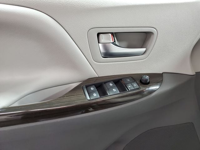 2019 Toyota Sienna XLE 7 Passenger