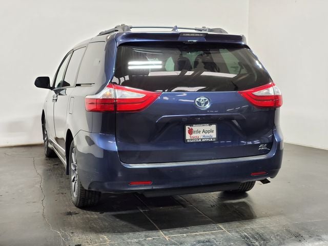 2019 Toyota Sienna XLE 7 Passenger