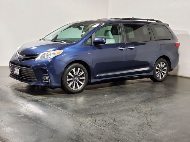 2019 Toyota Sienna XLE 7 Passenger
