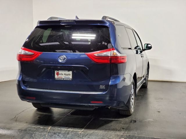 2020 Toyota Sienna XLE 7 Passenger