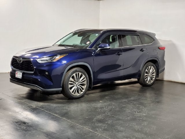 2022 Toyota Highlander Platinum