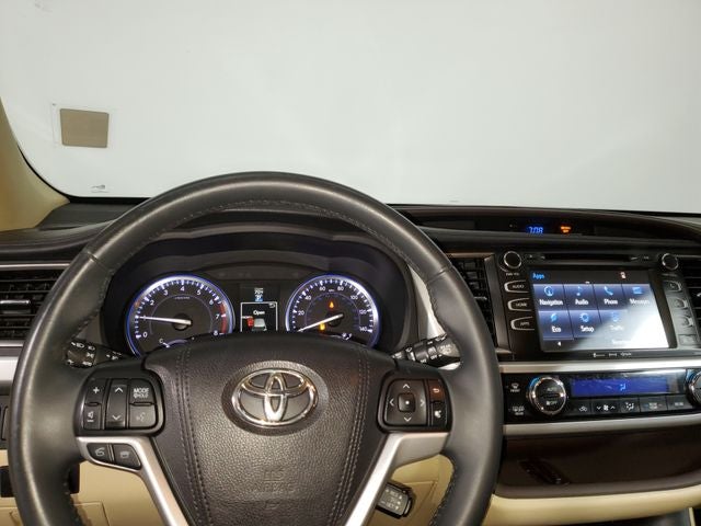 2016 Toyota Highlander XLE V6