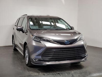 2022 Toyota Sienna XLE