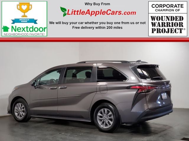 2022 Toyota Sienna XLE