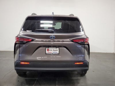 2022 Toyota Sienna XLE