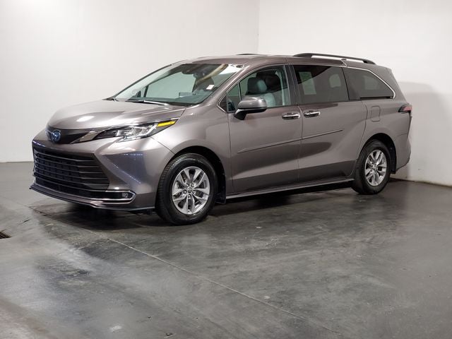 2022 Toyota Sienna XLE