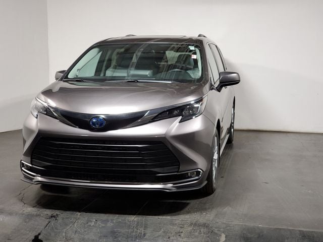 2024 Toyota Sienna XLE 7 Passenger