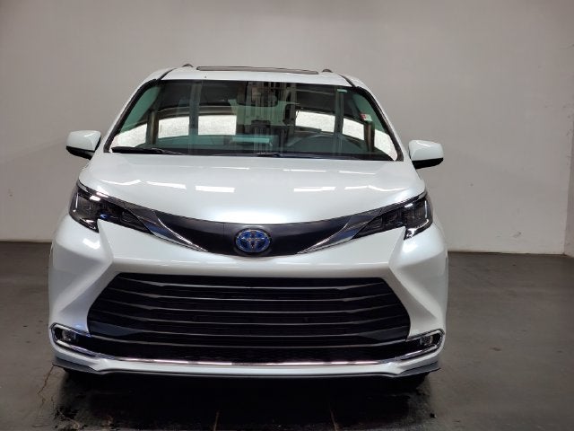 2024 Toyota Sienna XLE 7 Passenger