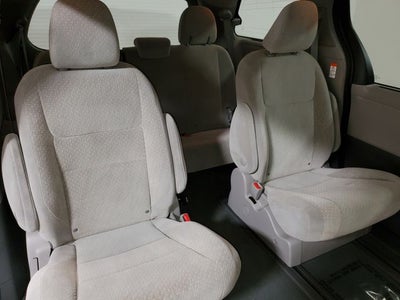 2020 Toyota Sienna LE 7 Passenger