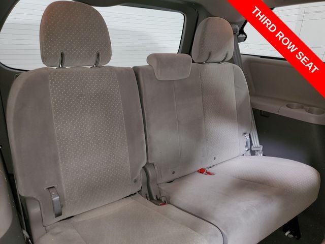 2020 Toyota Sienna LE 7 Passenger