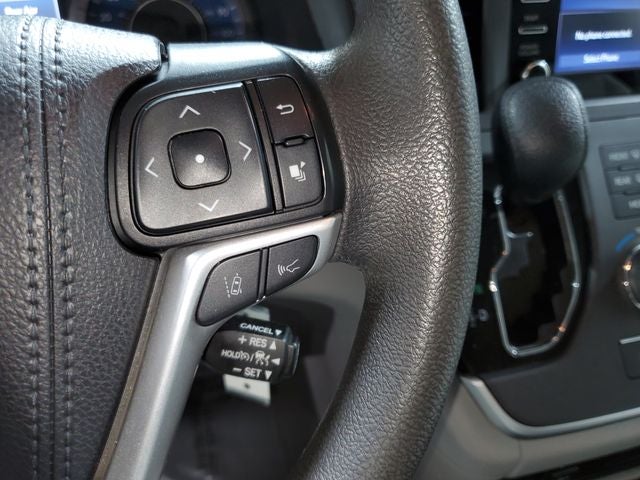 2020 Toyota Sienna LE 7 Passenger