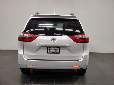 2020 Toyota Sienna LE 7 Passenger