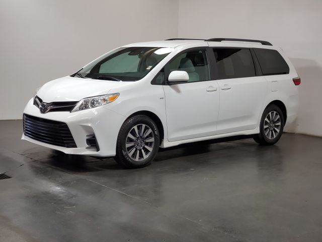 2020 Toyota Sienna LE 7 Passenger