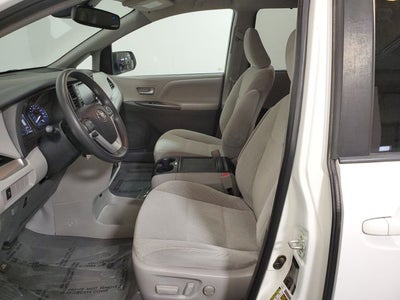 2020 Toyota Sienna LE 7 Passenger