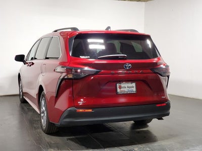 2025 Toyota Sienna XLE 7 Passenger