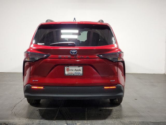 2025 Toyota Sienna XLE 7 Passenger