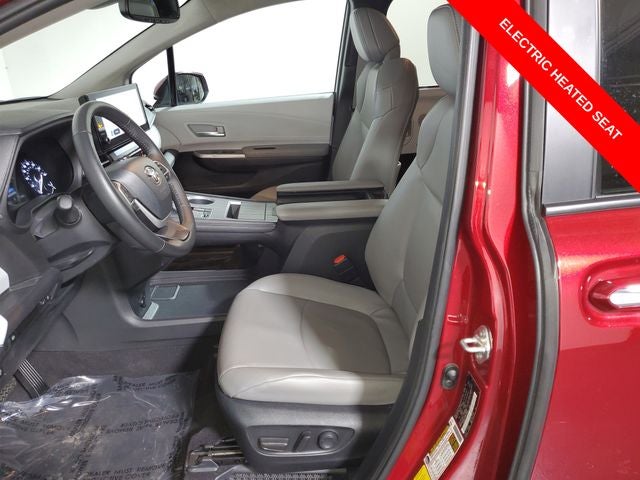 2025 Toyota Sienna XLE 7 Passenger
